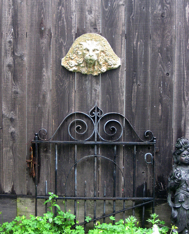 Equinox gate and lion with Avalokishtara